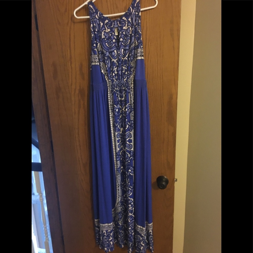Beautiful Soma Maxi Dress. Worn once, looks new!